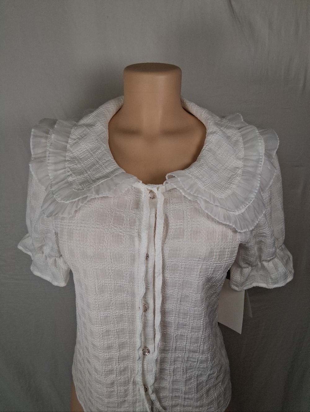 Cocoblue New Women's White Ruffled Collar Button-Front Top - Picture 11 of 15